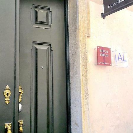 Ritz & Freud Guest House Lisbon Bagian luar foto