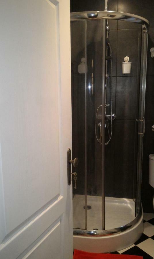 Ritz & Freud Guest House Lisbon Bagian luar foto